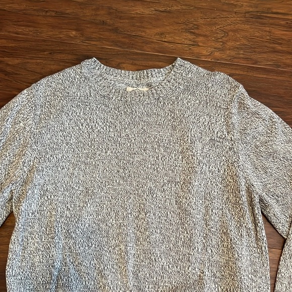 Gray St John’s Bay Crewneck Long Sleeve Sweater - Picture 3 of 5
